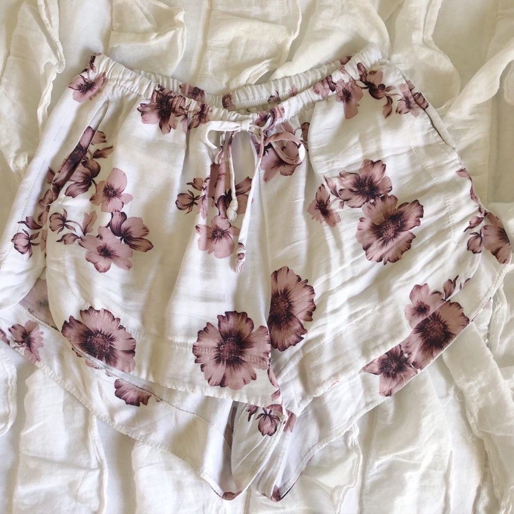 BRANDY MELVILLE shorts